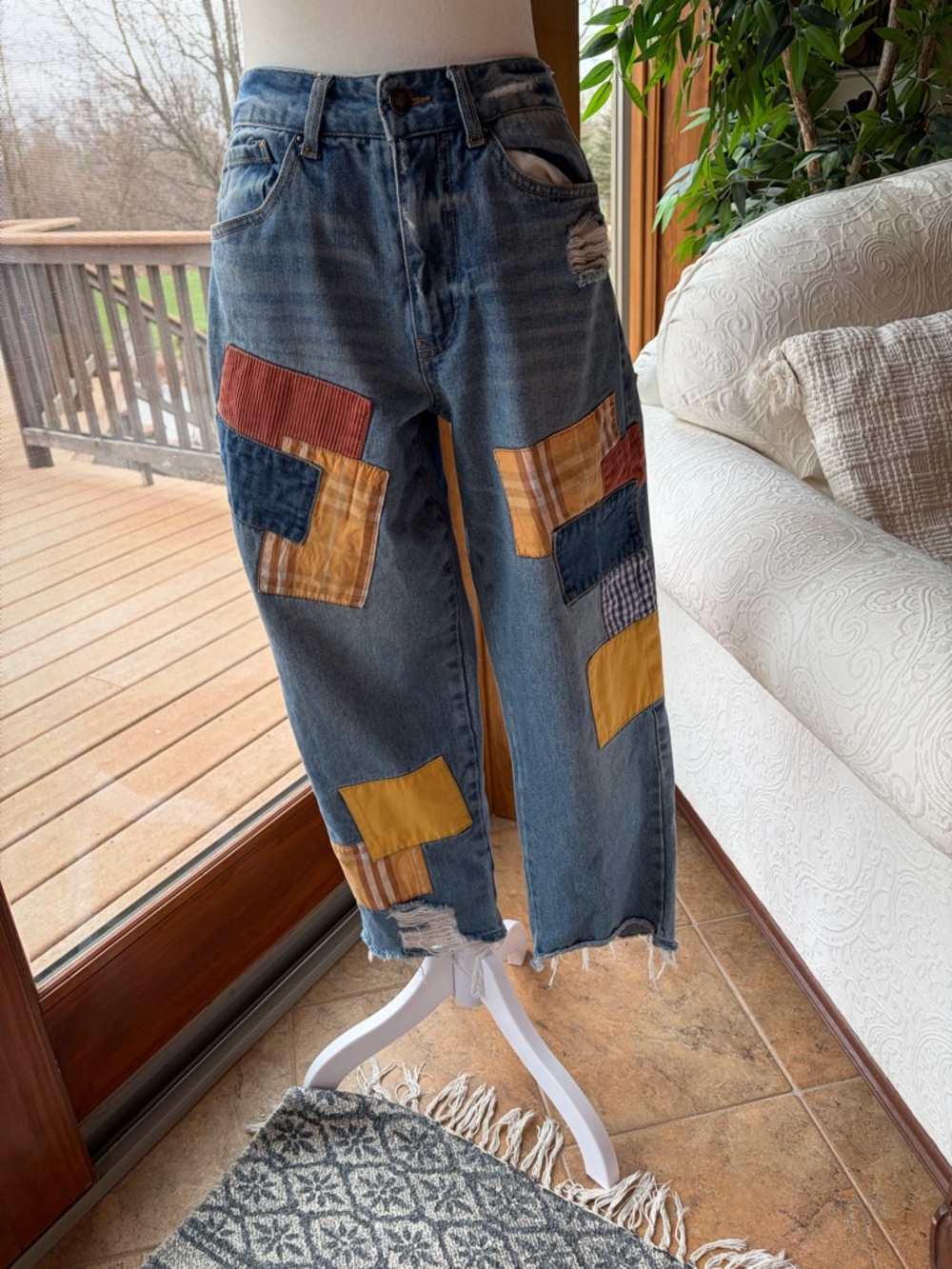 Forever 21  Boyfriend Jeans with Multicolor Patchwork Sz 26 Denim BOHO Vintage - Picture 6 of 9